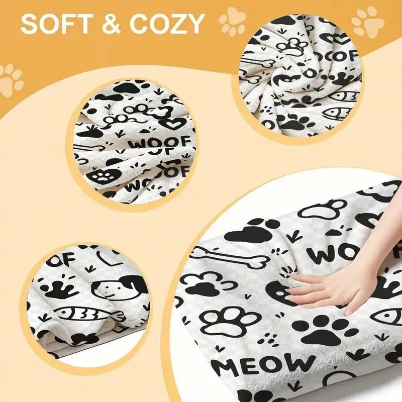 Cute Dog Paw Pattern Pet Blanket, Plush Soft And Skin-Friendly, Air Conditioning Blanket
