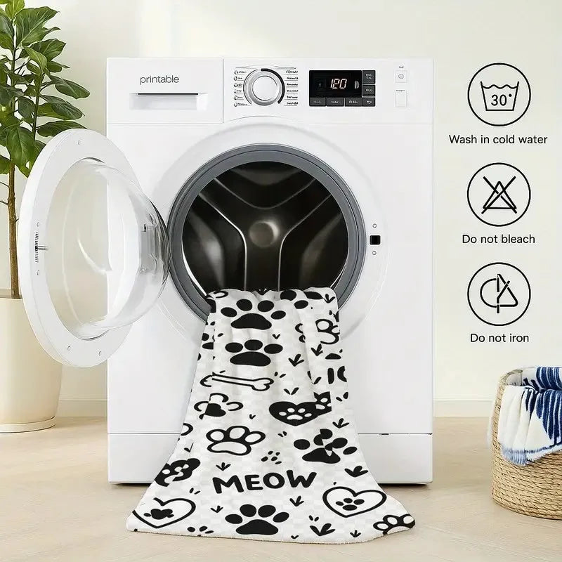 Cute Dog Paw Pattern Pet Blanket, Plush Soft And Skin-Friendly, Air Conditioning Blanket