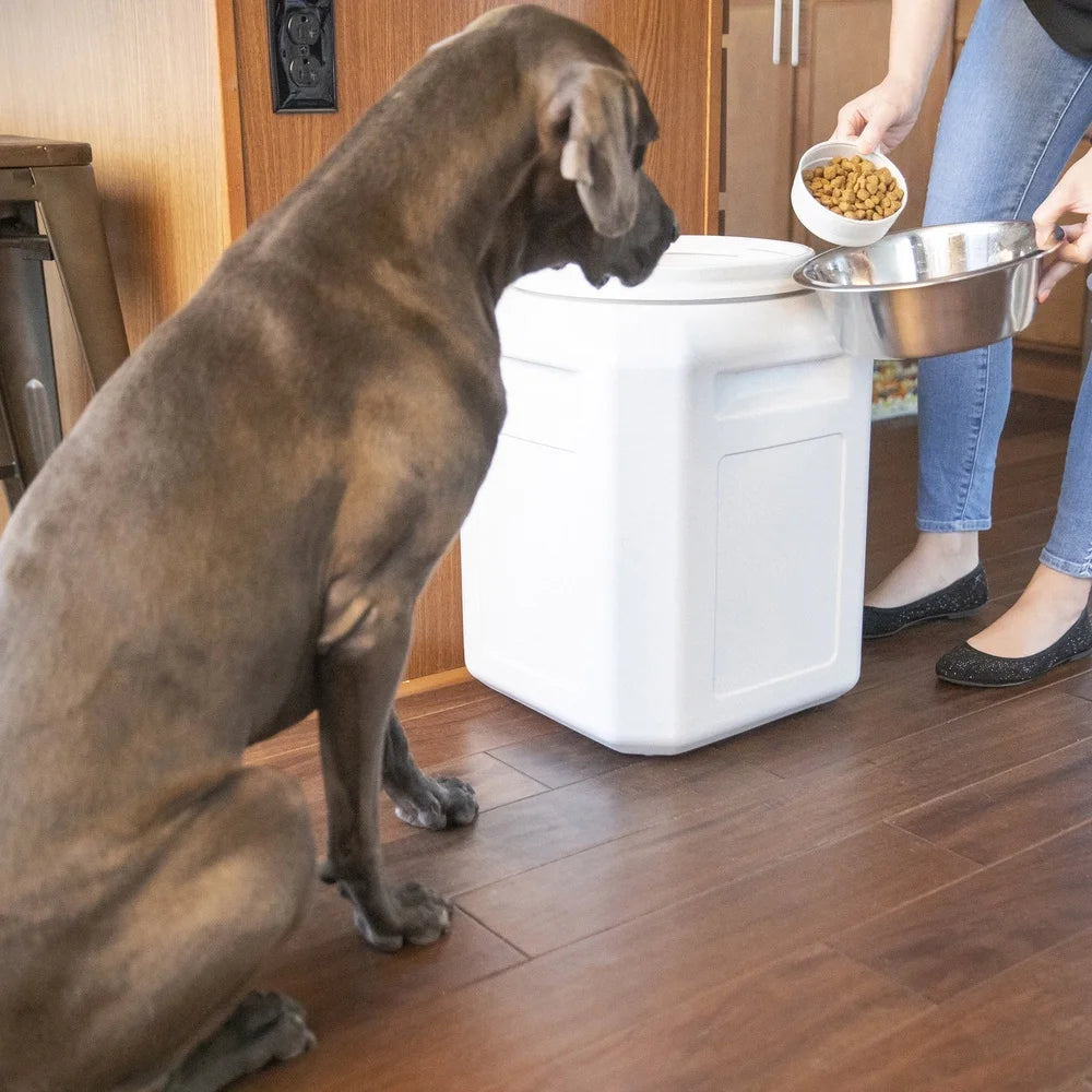 Airtight Food Storage Container, 50lb Capacity, Lockable, Waterproof, Sealed Pests Protection