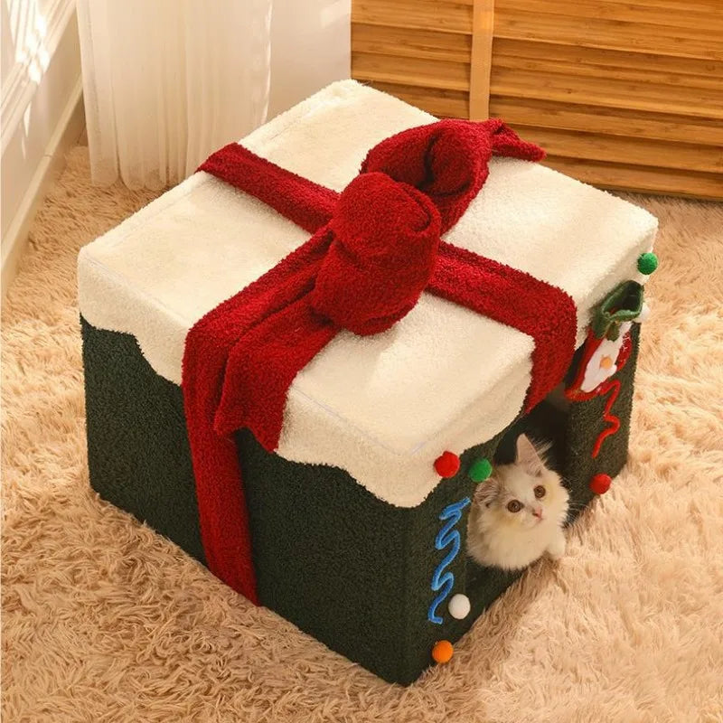 Cat's Christmas Design Nest, Warm Large Space